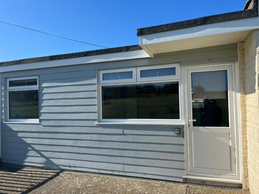 Chalet 40 Sandown Bay Holiday Centre Generous Money Off Ferry Crossings & Free Wifi Special Offer Until End Of June, September And Halloween Deals Now On ภายนอก รูปภาพ